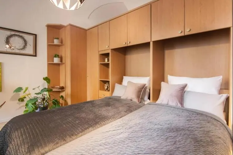 Suesses Apartment Naehe Volkstheater Vienna 0*,  Austria